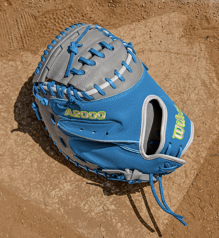 Wilson A2000 FALL 2025 CM23 34'' Catchers glove RHT