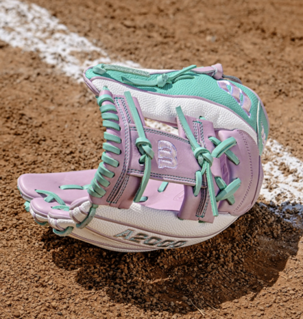 Wilson A2000 FALL 2025 H1175SS FP 11,75'' RHT